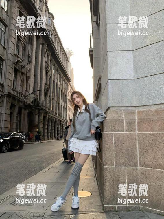 155hl 我在155hl.fun导航,结果误入了网友的情感“迷宫”!