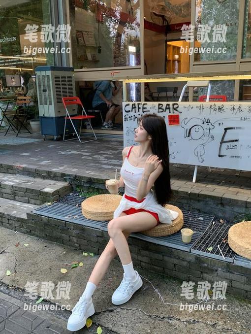 51吃瓜网 安卓手机握在手里,看瓜视频就是这么简单,51吃瓜网晚点上新瓜等你来!