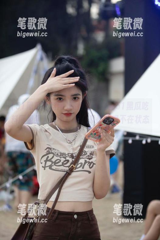 51黑瓜吃料网 吓得我一跳,51黑瓜吃料网视频入口不打烊,瓜都吃得不在状态了!