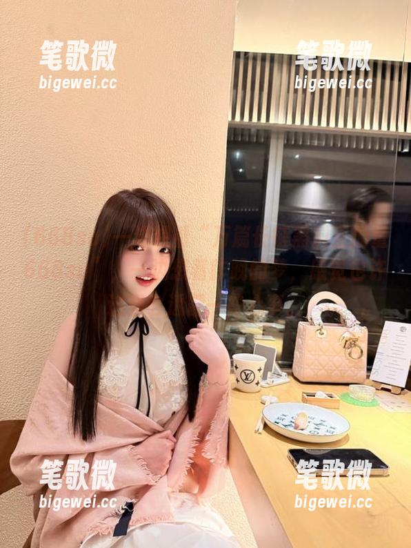 668su 一边观看“万篇长征黑料正能量668su”,一边想着昨晚的梦,感觉也许这里会透露一些心事。