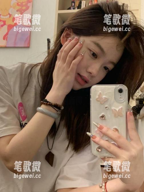 听说登录了cgw就能看到“豪门夜宴”的花边新闻，真的吗？