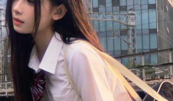 下载hlw，告别无聊生活！不过话说回来，内容能别那么水吗…