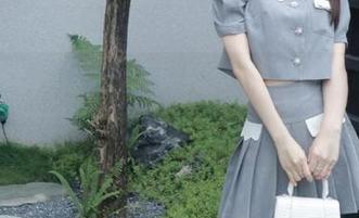 下载吃瓜网网址，开机密码有点复杂，难道要做面试题？