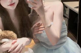 观看网曝吃瓜网站，心里默念“这不关我的事”