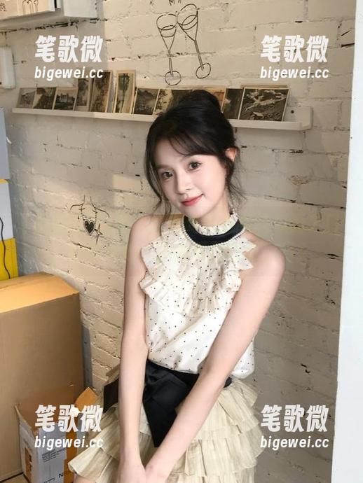 有个位置叫做最新吃瓜的入口，分享求助：你能帮我出得去吗？