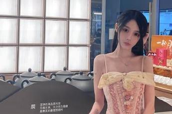 在黑料不打烊官网上轻松吃瓜，不怕露出老底！