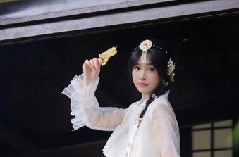 黑料不能停，让我跟着最新的八卦旋转，心里的小鹿乱撞