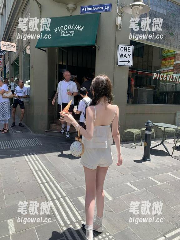 首页新流行：黑料网线上直播，吃瓜群众心理测评，哈哈！