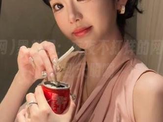 黑料网：夜夜不打烊的网站，瓜吃到天明啊